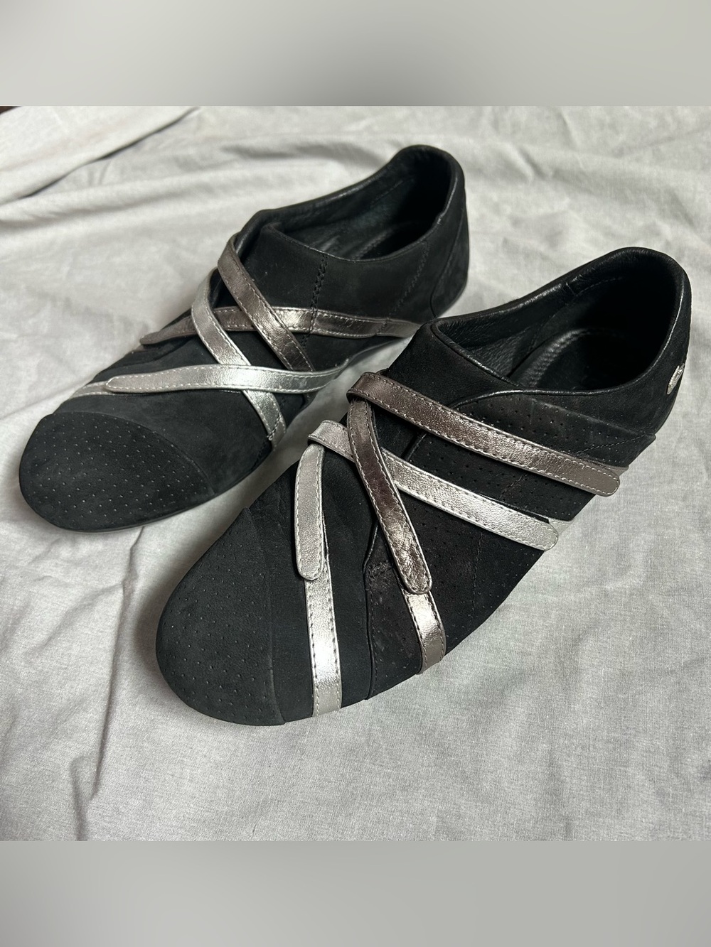 vintage Lacrosse Intrigue Shine black & silver suede sneakers